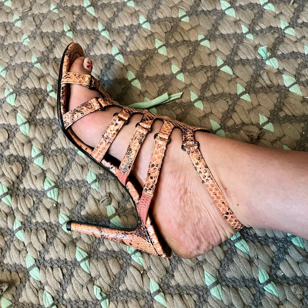 Bottega Veneta Peach Strappy Sandal size 40.5